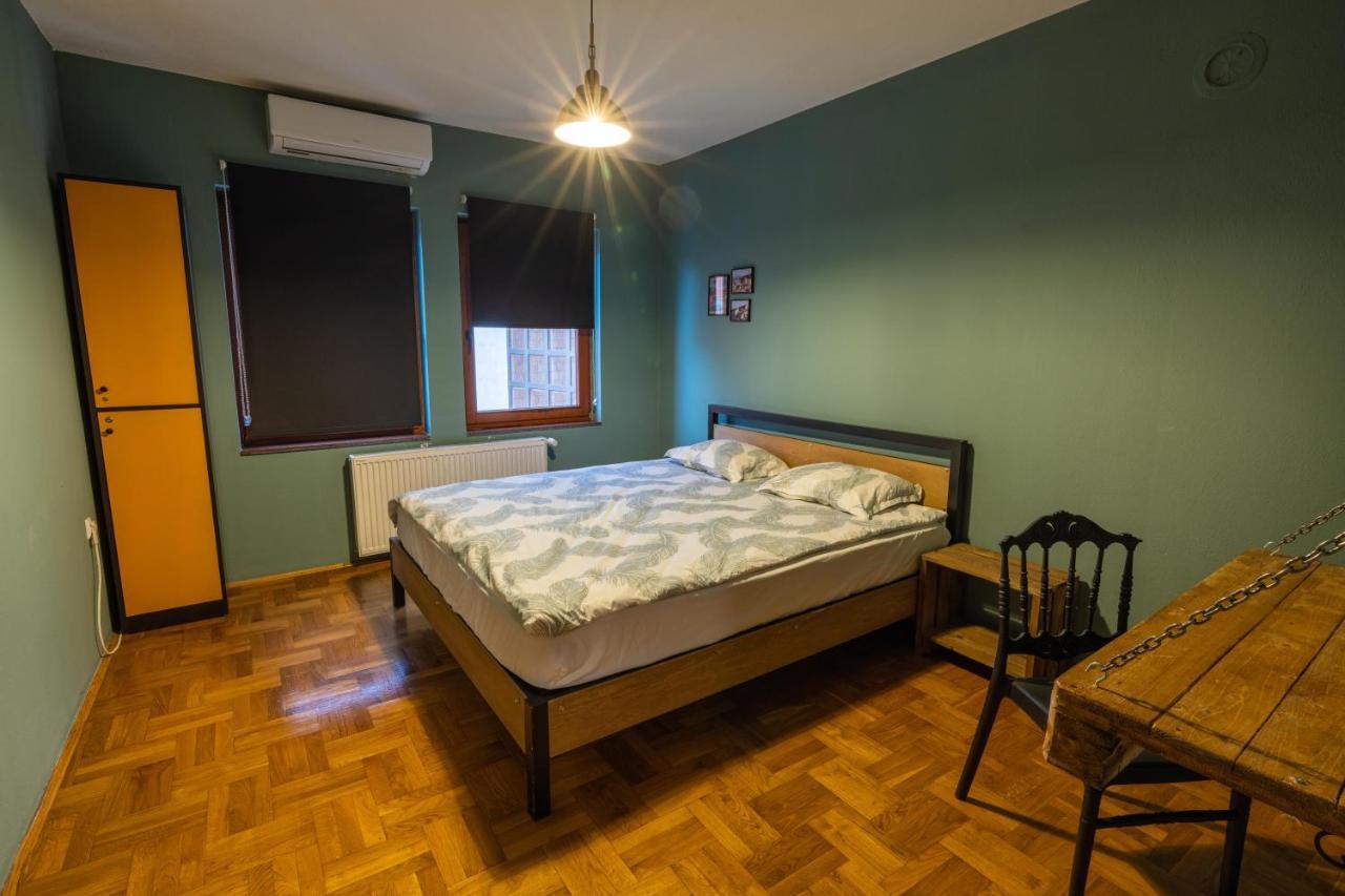 Hostel Prishtina Backpackers Pristina Eksteriør billede