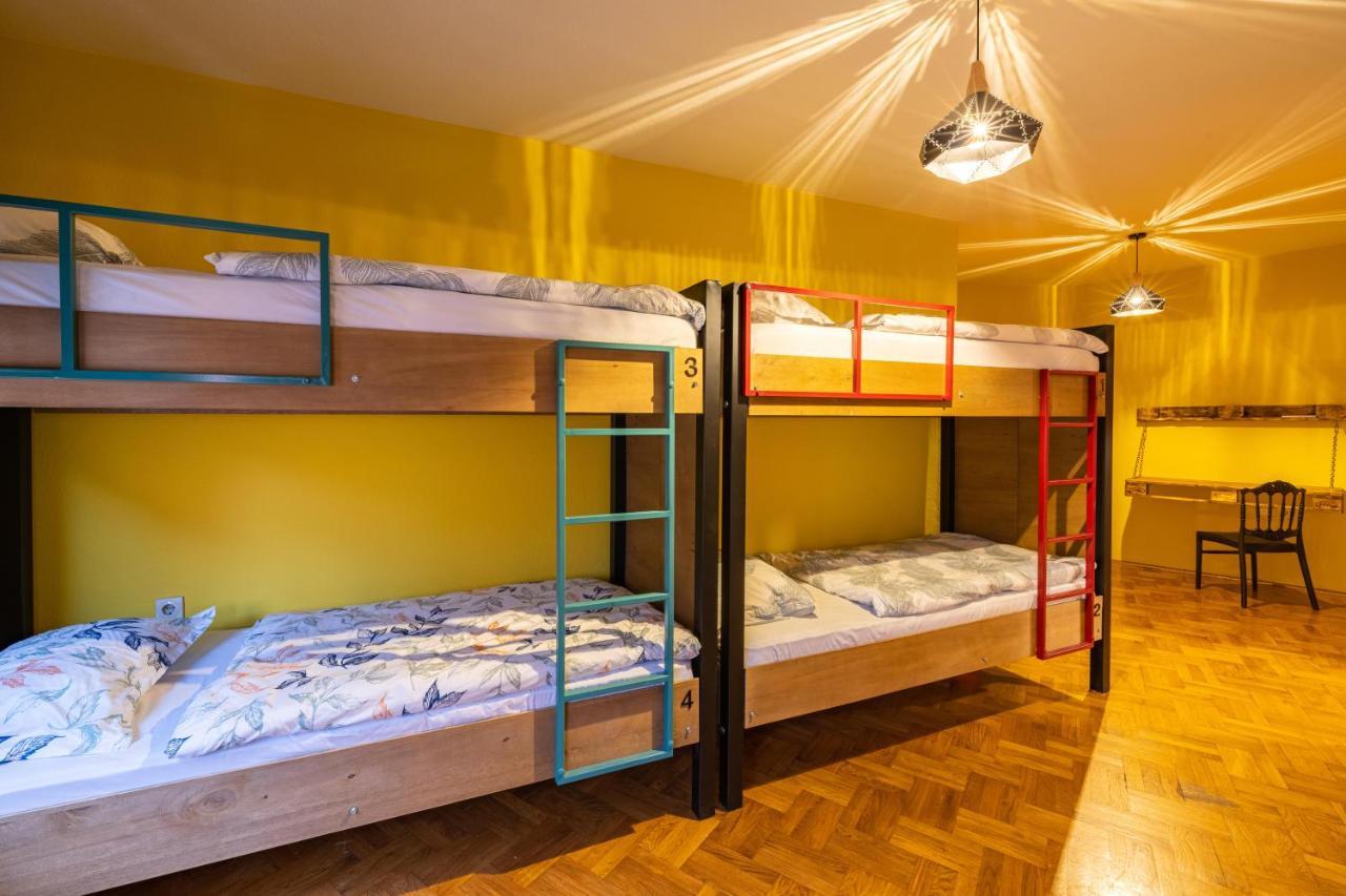 Hostel Prishtina Backpackers Pristina Eksteriør billede
