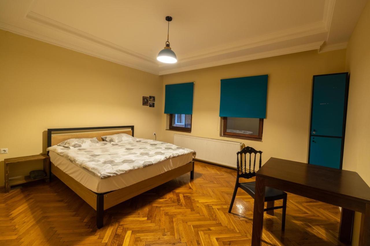 Hostel Prishtina Backpackers Pristina Eksteriør billede