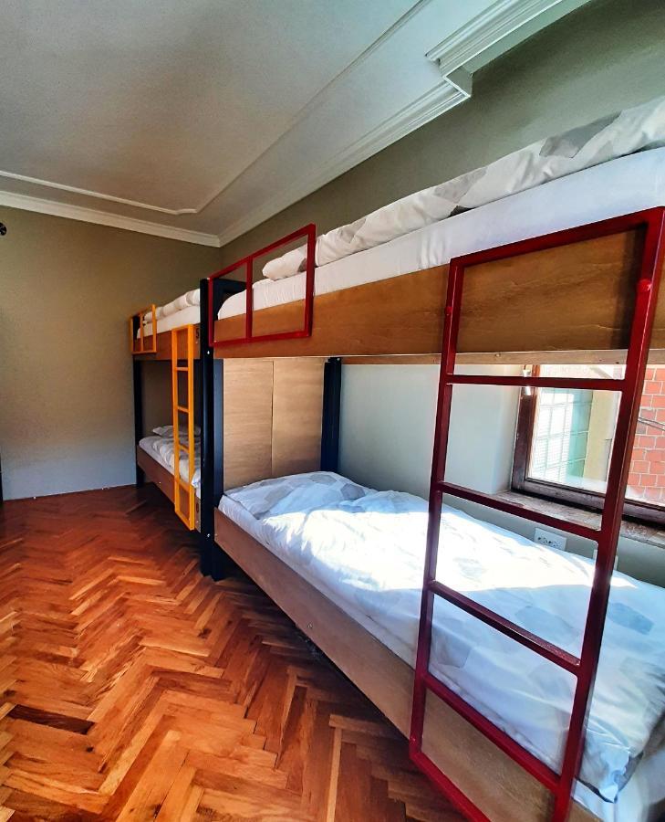 Hostel Prishtina Backpackers Pristina Eksteriør billede